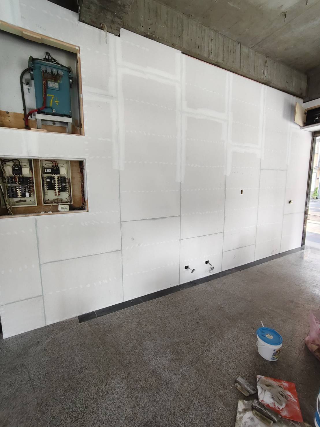 南屯區建成路 油漆批土油漆